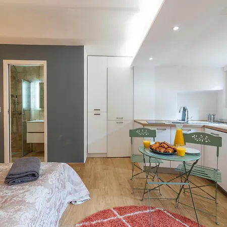 Renove 150m De Monaco